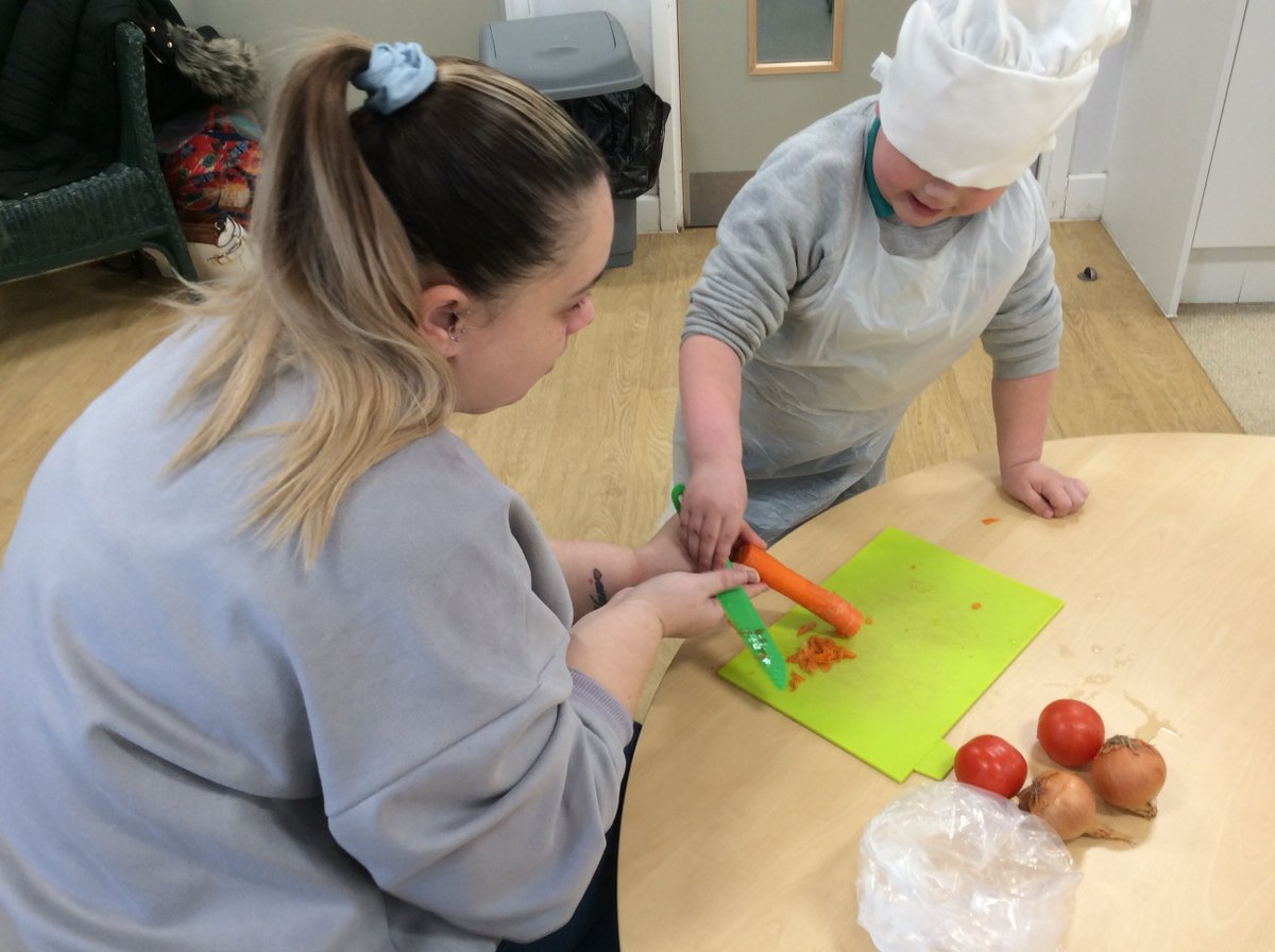 stm_elcc's tweet photo. At our cookery class this week the children learned how to make vegetable biryani for their family. There wasn't a dry eye in the house when chopping the onions! 10/10 to Uttara for her amazing class and cuisine :) https://t.co/VJwTvrx1pU