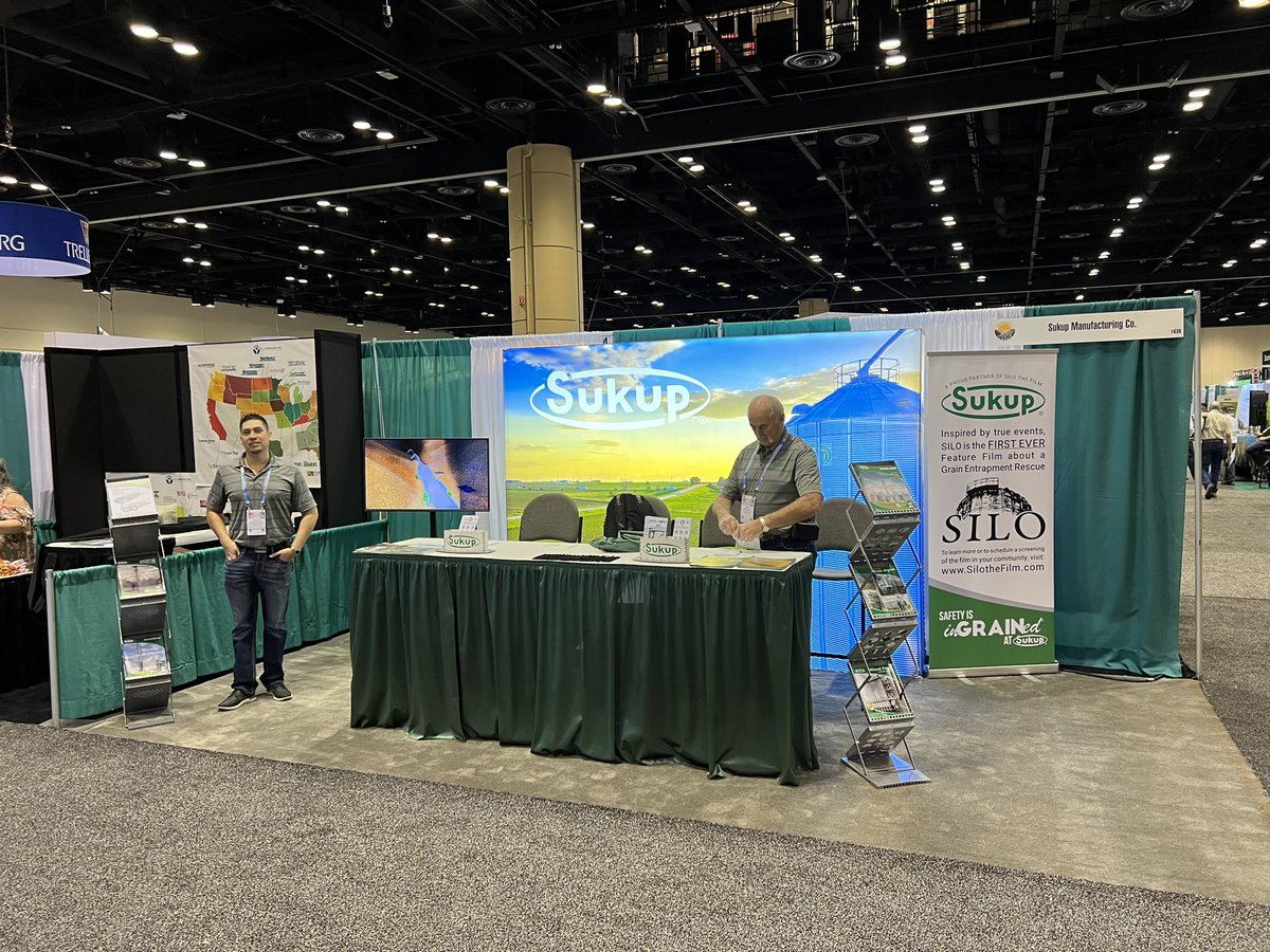RandyM4SukupMfg's tweet photo. Check out @SukupMfg booth 1636 @ComClassic in Orlando!  We have all your grain drying, storage and handling needs!  Also showing our new Paddle Sweepway video!  #Classic23 #TeamSukup https://t.co/hnkfBmbJqI