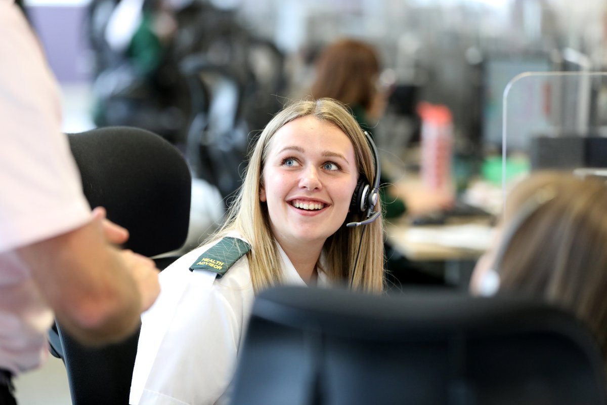 We're recruiting! Join our #HeroesInAHeadset today! Find out more and apply on NHS Jobs: beta.jobs.nhs.uk/candidate/joba…
