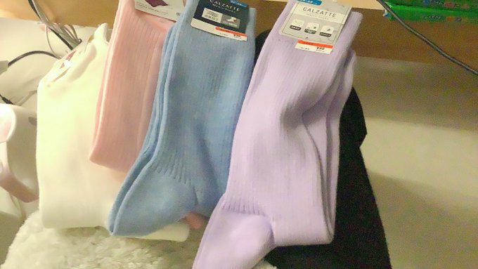 琴葉姉妹とゆかりさんの靴下売ってた 