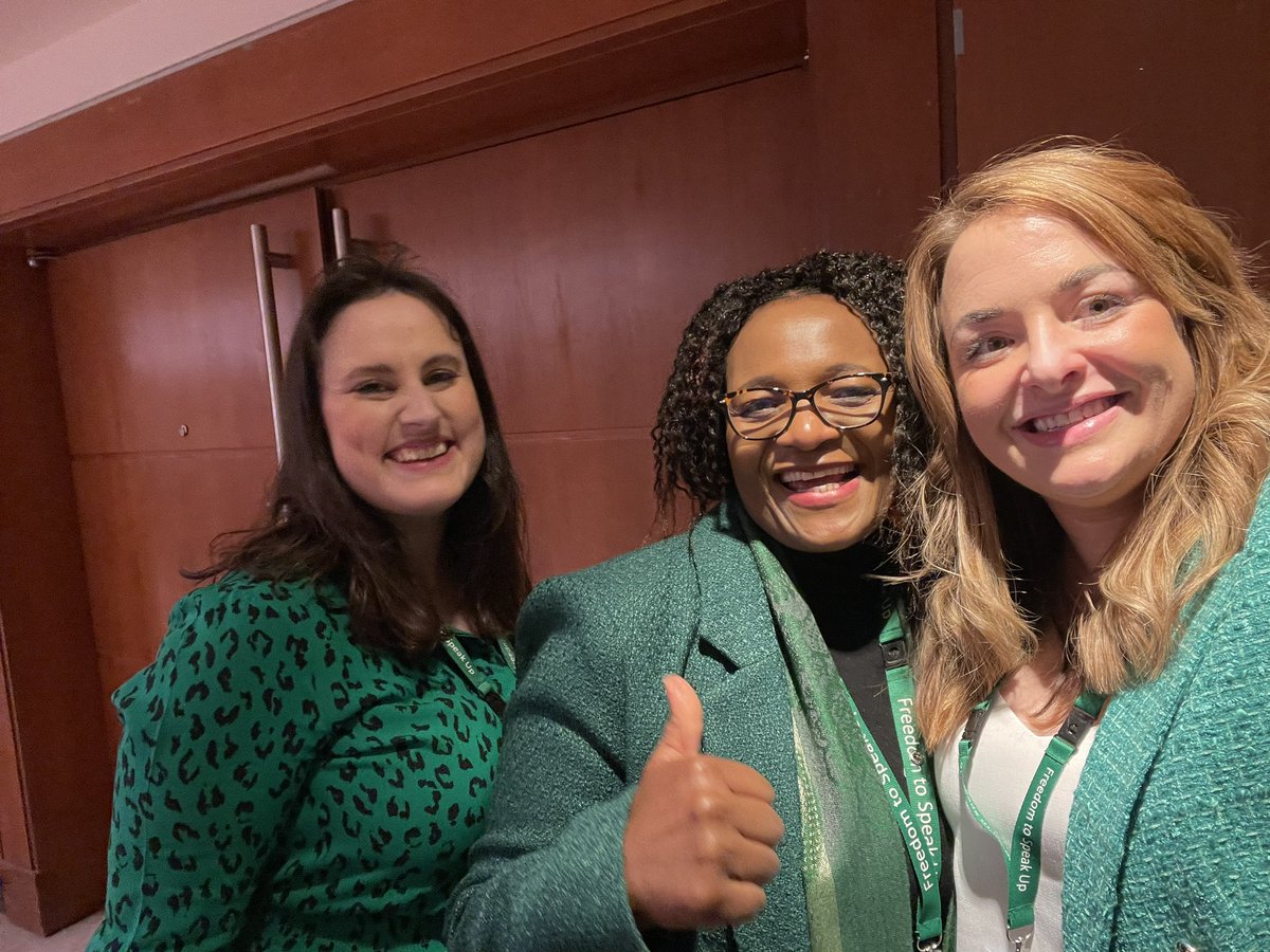 #FTSUConf23 it’s thumbs up to all FTSU Guardians, leaders from different organisations represented here. Great presentations!@NatGuardianFTSU 
@NottsHealthcare 
@natasha_bowen20