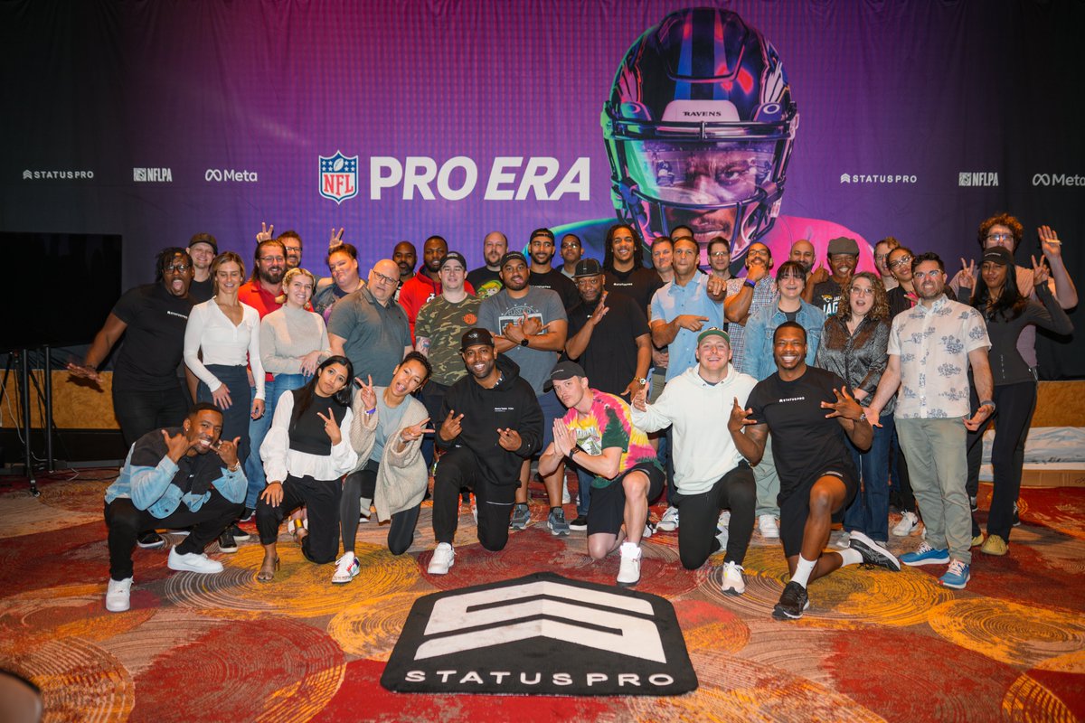 StatusPRO tweet media