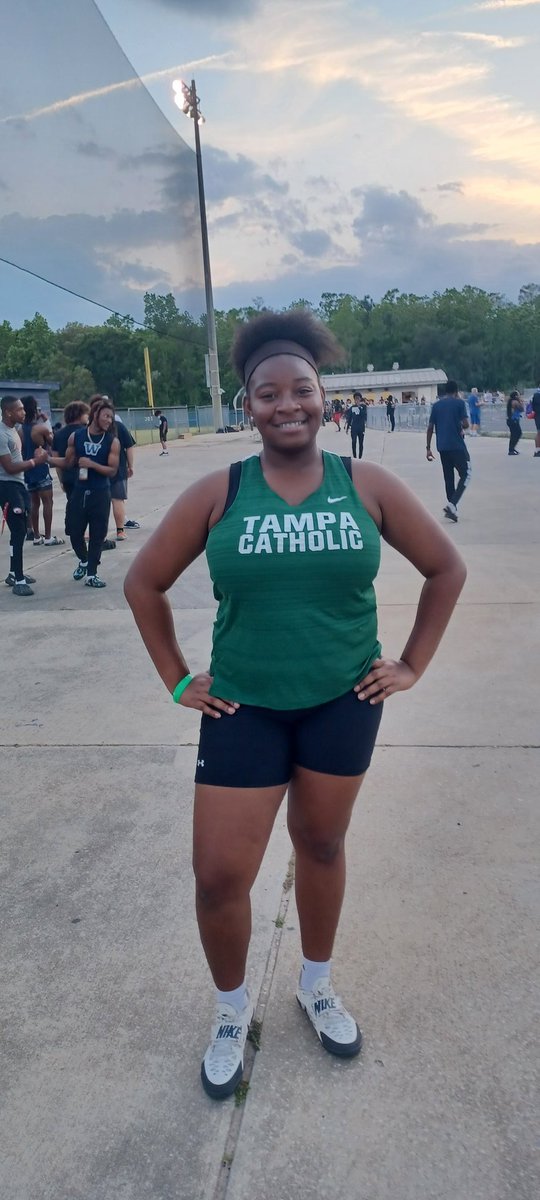 Tia9996's tweet photo. J'Nia is working. Congrats on breaking the school shot put record! This is only the beginning!!!

@Elaine_2b_cute @dmlawrence28 @TC_Football https://t.co/NznAWseWs3
