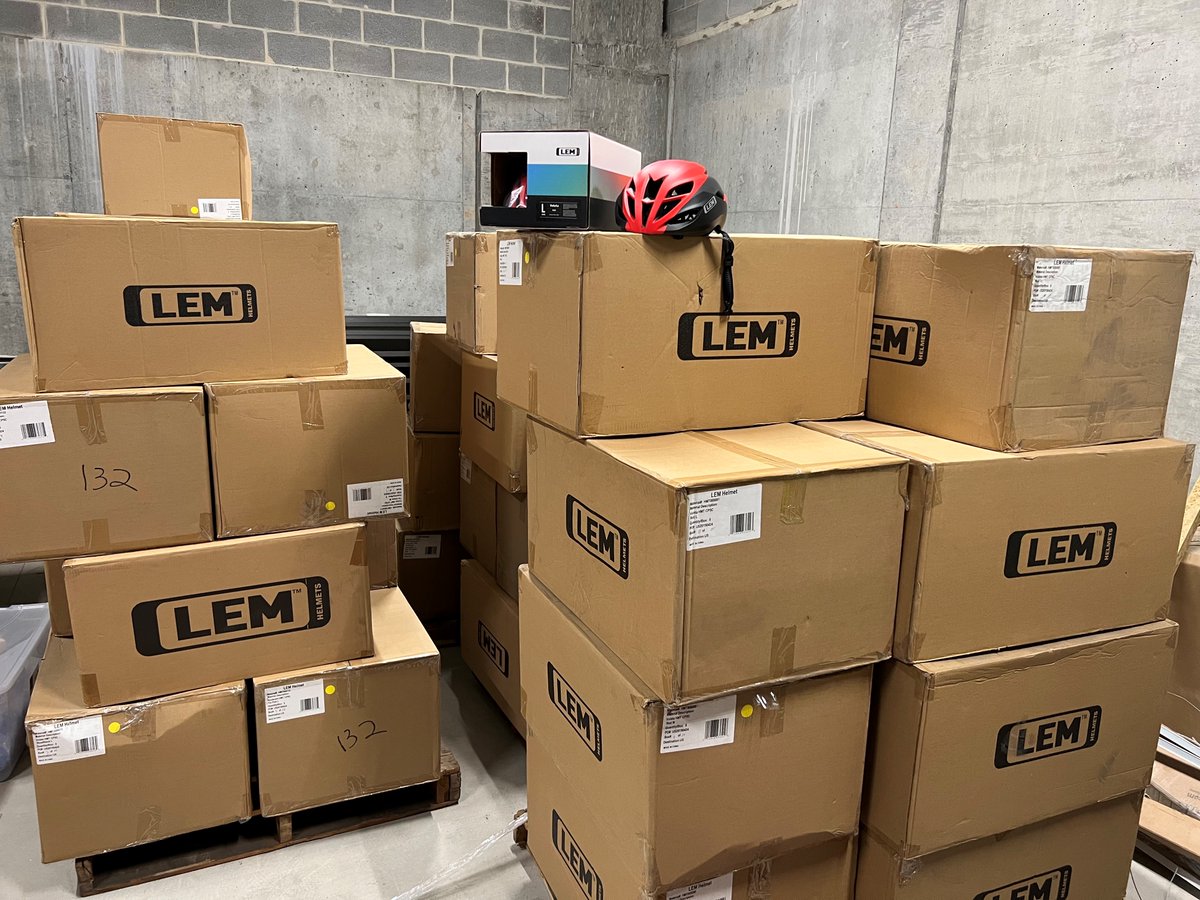 movesafedurham's tweet image. We are so thankful that the Triangle J. Council of Governments donated 500 youth helmets for Durham’s Safe Routes to School (SRTS) program! Our dream of giving each SRTS bicycle education course graduate a free helmet will finally be a reality this spring and summer.