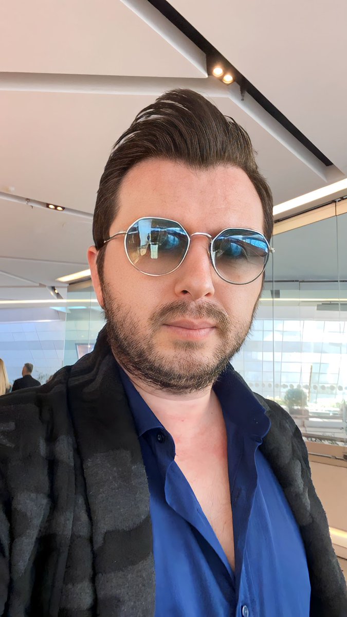 Ve zaman usulca fısıldadı, "Bana bırak." 🙃