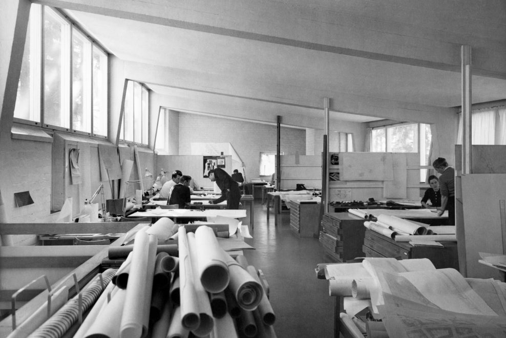 A few years ago, I was lucky enough to visit Alvar Aalto studio in Helsinki. 

It was so inspiring to see the workspace of a world-class architect/designer. https://t.co/qWWrUYl11D