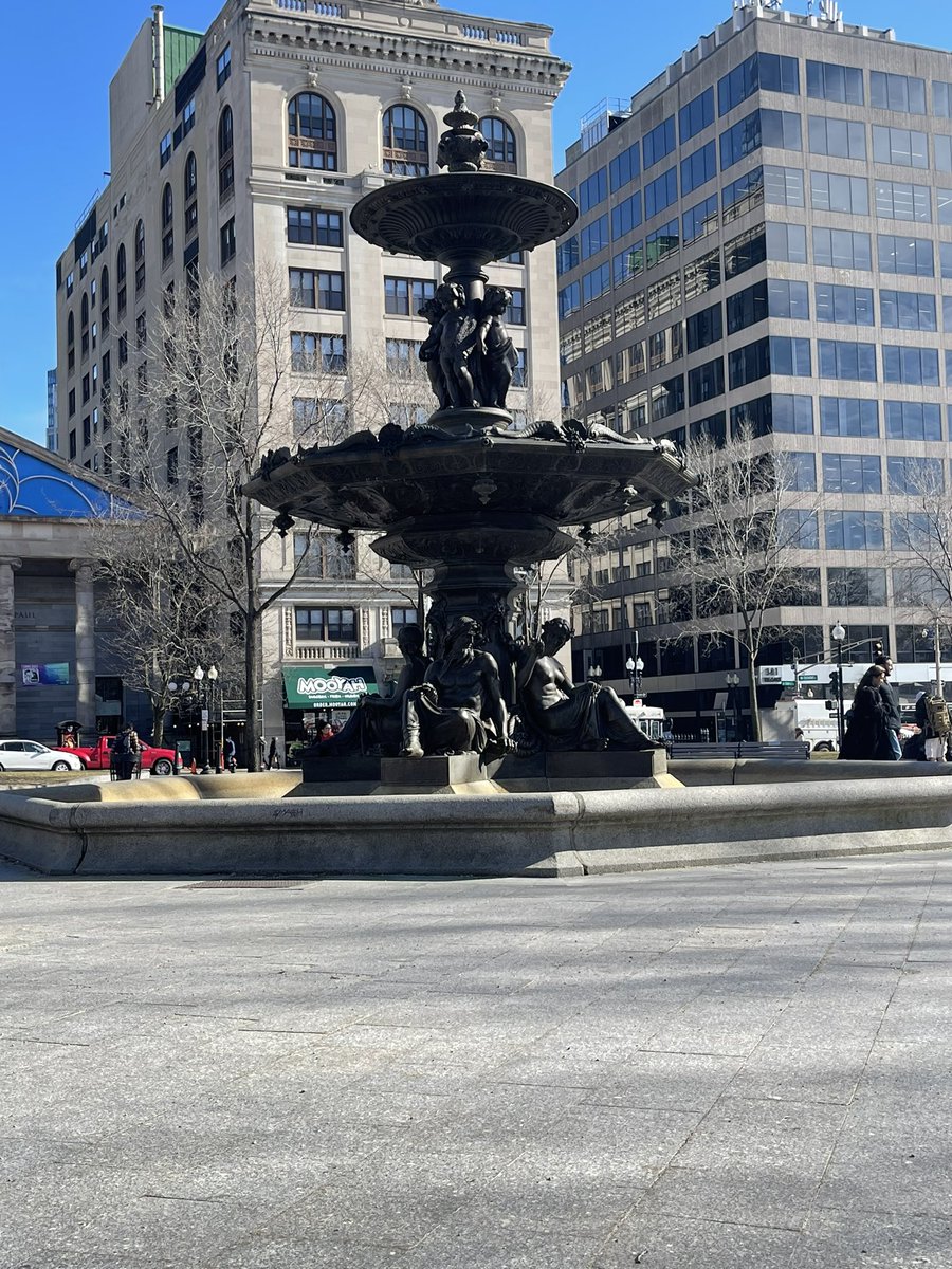 deannald77's tweet photo. Was sitting on a bench here and had a guy ask me how much I’d pay for weed? 🚫 sorry sir none for me. https://t.co/6qeHMm9Lr9