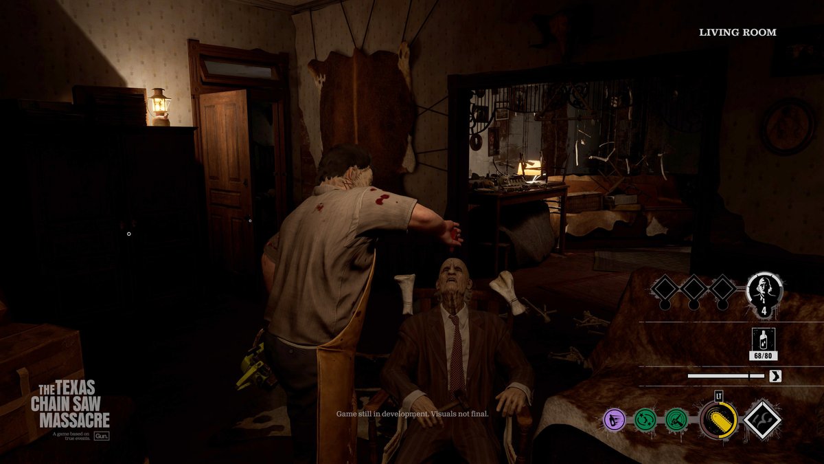 Does The Texas Chain Saw Massacre have crossplay?