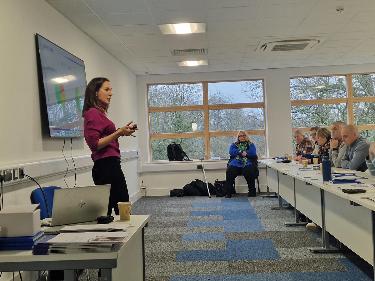 Cyflwyniad olaf y dydd gan MettSmart o 20/30 Labs, sy’n edrych ar ofynion dŵr ar y cam rinsio terfynol sy'n cyflenwi Diheintyddion Golchwyr Endosgop