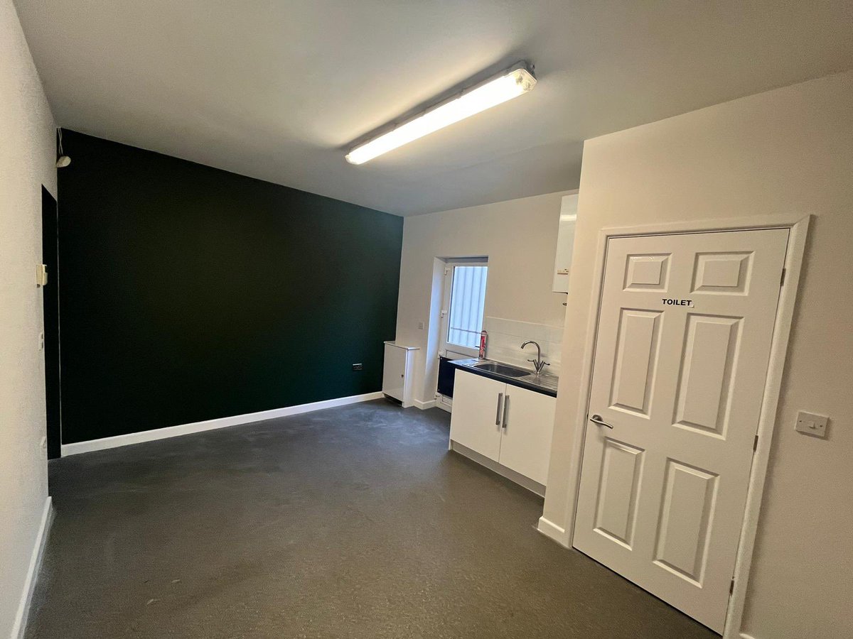 dlowedecorators's tweet photo. Job complete at the….
 💅Love hair salon 💇‍♀️ 
 
We are wishing you all the success at your new location. 

We have completed the internal decoration works to give this salon, a fresh look before there opening.

📧:enquiries@dlowedecorators.co.uk 
#salon#freshnewlook#happycustomer https://t.co/YdMPPAbQB2