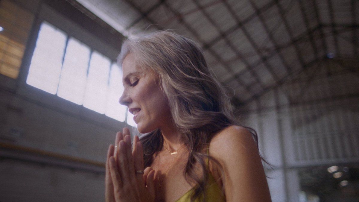 Marcela Vargas Osorio, eres la definición de que la belleza puede tener millones de definiciones. Gracias por enseñarnos que cuando nos aceptamos y nos dejamos fluir libremente, llegan cosas maravillosas.