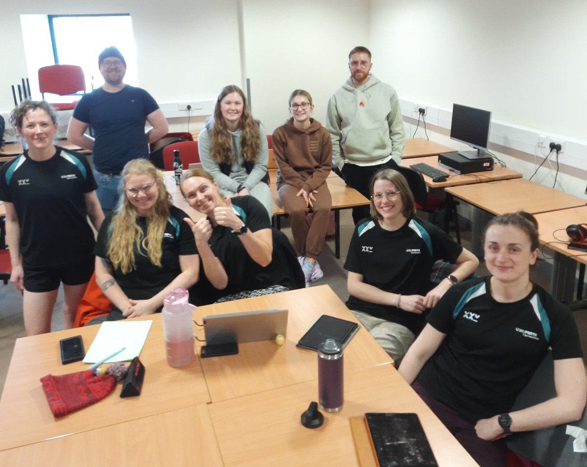 This #unimentalhealthday we want to give a big thanks to Sport Therapy year 2 for their recent work raising charitable funds for @PKAVScharity through a 'donate what you can' massage session in our @ASWUHIPerth clinic.
#healthybodyhealthymind 

#ThinkUHI ➕ @UHIPerth_ @ThinkUHI
