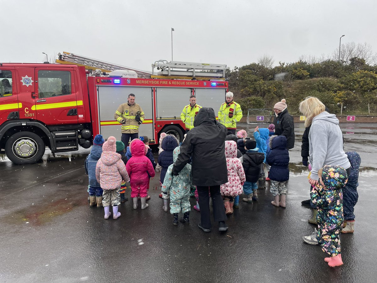 Miss Nesbit (@missnesbitremat) on Twitter photo We had special visitors in <a href="/ShoresideNur/">Shoreside Nursery & Pre Nursery</a> to help with our topic ‘people who help us’. Some firemen came to see us in their fire engine 🚒 We got to look at the truck and even got to hear the siren and see the flashing lights 👩🏽🚒 <a href="/Shoreside1234/">Shoreside Primary School</a> <a href="/MrPowerREMAT/">Mr Power</a> <a href="/MissKnipeREMAT/">Miss Knipe</a> We had special visitors in <a href="/ShoresideNur/">Shoreside Nursery & Pre Nursery</a> to help with our topic ‘people who help us’. Some firemen came to see us in their fire engine 🚒 We got to look at the truck and even got to hear the siren and see the flashing lights 👩🏽🚒 <a href="/Shoreside1234/">Shoreside Primary School</a> <a href="/MrPowerREMAT/">Mr Power</a> <a href="/MissKnipeREMAT/">Miss Knipe</a>