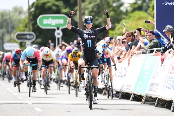 The Women’s Tour, will visit Derby for the first time on Sat 10 Jun 🚲 The five-day event will see the peloton will race through Warwickshire, Leicestershire, and Derbyshire, before making its way towards the finish line in Derby. orlo.uk/3Hg4v