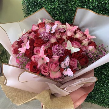 yeterbebiktik's tweet image. kelebekli güller asık oldum