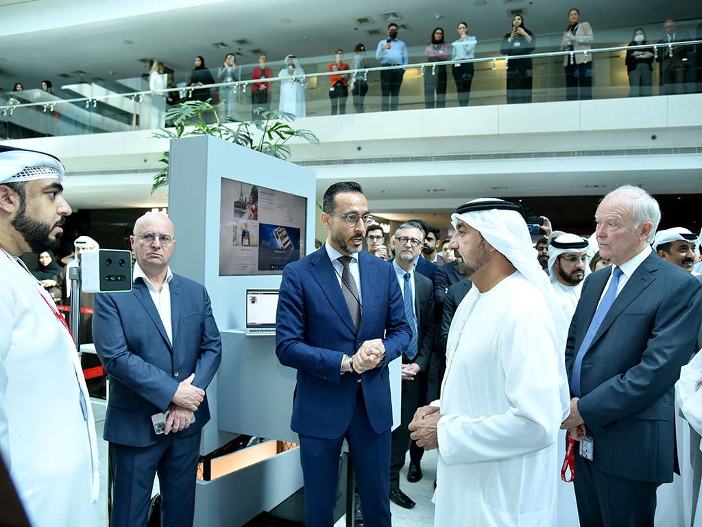 Emirates tweet media