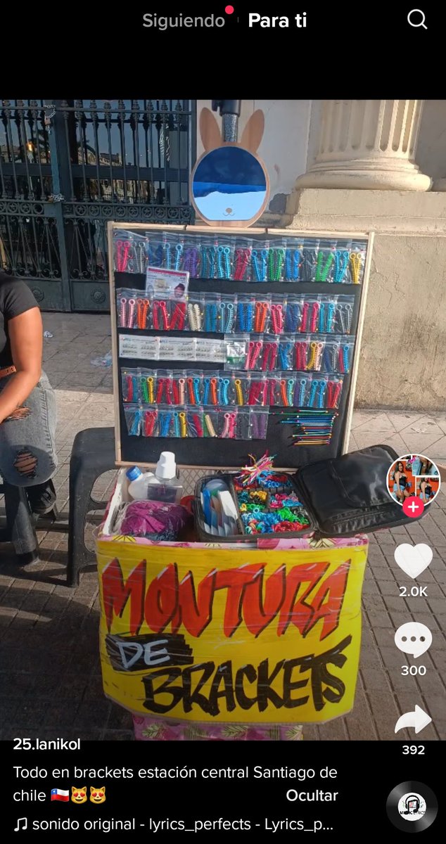 unxciudadana's tweet photo. Están poniendo bravkets en plena calle en Estación Central

Definitivamente he visto todo https://t.co/qYKBG12y2X