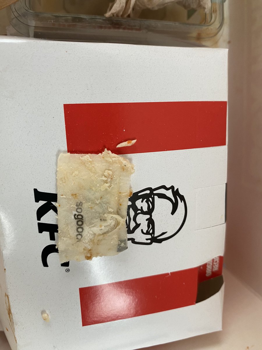 joy_oakley's tweet photo. @KFC_UKI_Help  bought a burger meal at KFC Newport Pagnal services Southbound today and nearly choked on the strange extra I got in my burger bun. Dangerous choking hazard 😳 https://t.co/SNyKzXqe7h