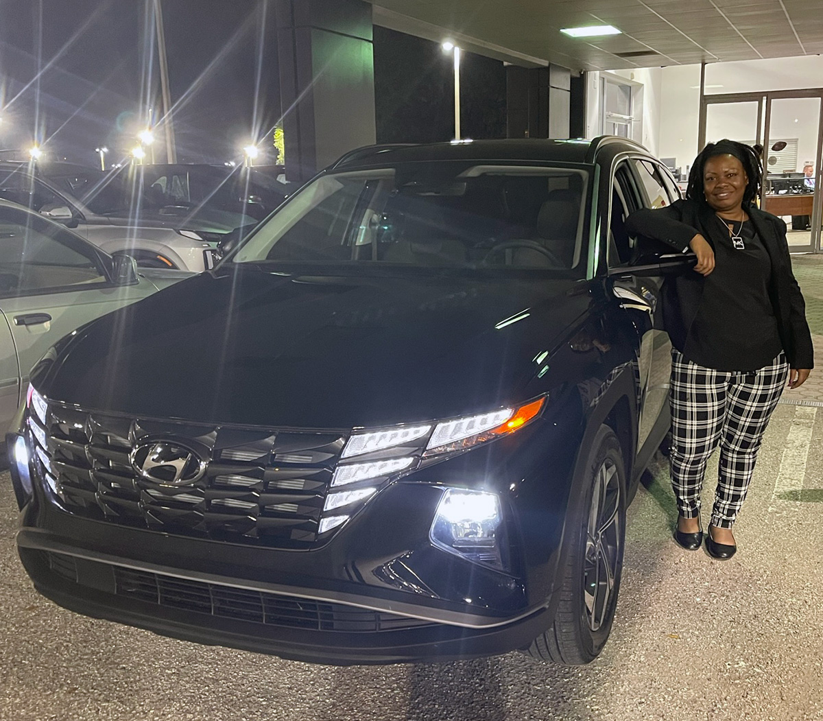 When you're a #RepeatCustomer like Ebonee Ives, you know what to expect... #ExcellentService and a great #NewSUV like the #2023Tucson. Salesperson #ShaunDotting helped make buying #Easy & #Professional. #ThankYou Ebonee for choosing us - #Enjoy - we're here for you! #GreatService