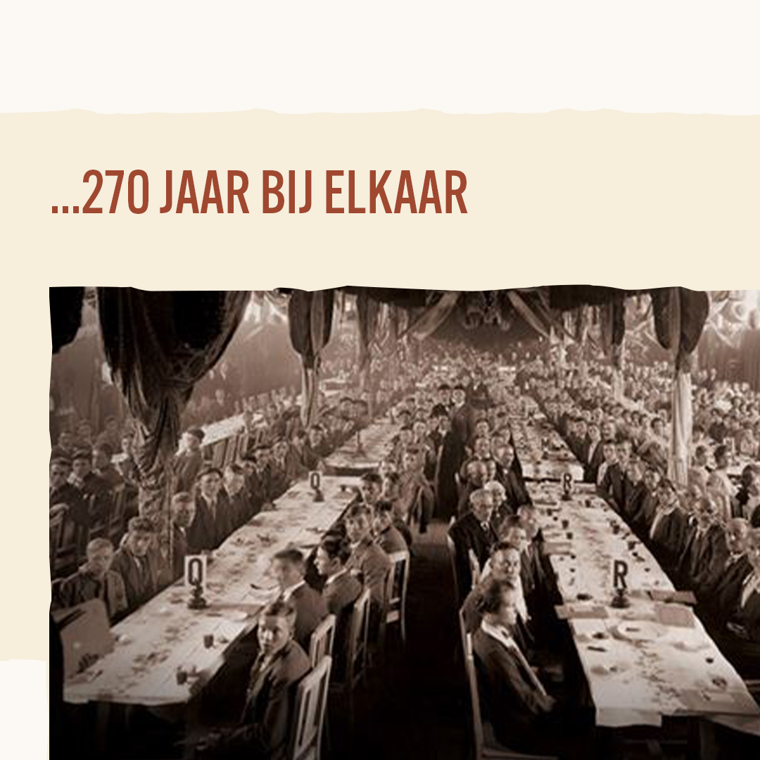 jdepnl's tweet photo. Onze rijke historie - hier afgebeeld Cornelis Johannes de Jong (eigenaar D.E) met zijn zonen in de jaren 50 - laat zien dat we al vele jaren mensen met de beste koffie en thee bij elkaar brengen. Meer weten over onze rijke historie? Check onze blog via: https://t.co/tYWundFDSd https://t.co/FksfBSpCxL