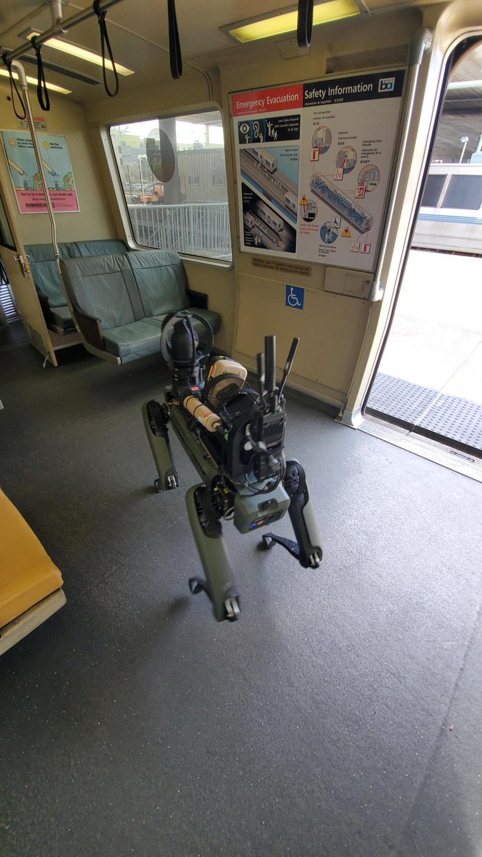 PSWaveRelay's tweet image. @BostonDynamics showcased their #SpotRobot using the #WaveRelay network during an emergency management exercise. We provided a reliable connection to #SPOT so SPOT can help first responders safely assess and de-escalate tense or hazardous situations at a distance.