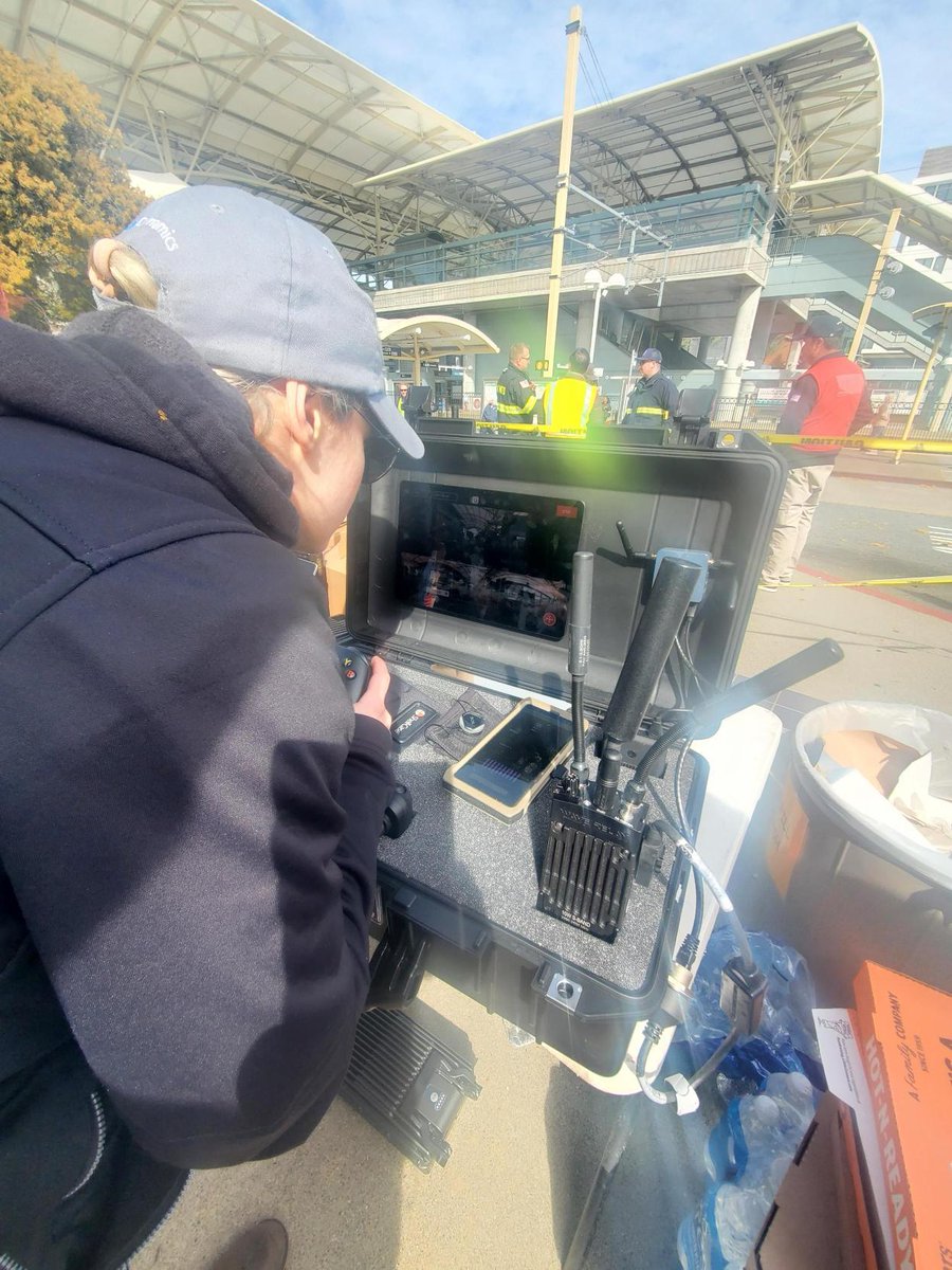 PSWaveRelay's tweet image. @BostonDynamics showcased their #SpotRobot using the #WaveRelay network during an emergency management exercise. We provided a reliable connection to #SPOT so SPOT can help first responders safely assess and de-escalate tense or hazardous situations at a distance.