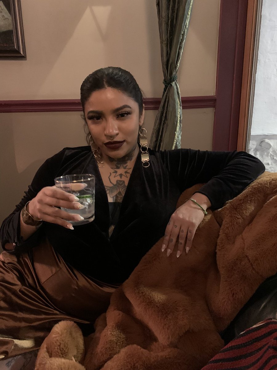 Mia Secreto|🇨🇴 PHL|FMTY on X: PHOENIX, AZ 🌵🏜️ I'll be in you 25-26th  then Tuscon the rest of the time! Longer dates are prioritized along with  pre-bookings. Show me around, take me