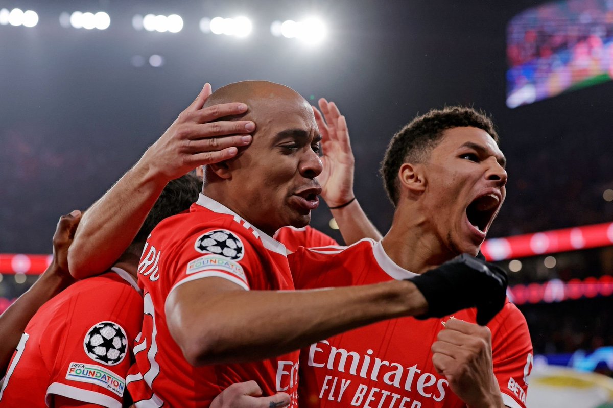 WeLoveBenfica's tweet photo. Still thinking about Tuesday 🥰
#SLBenfica #SLBBRU 🦅 https://t.co/Dk1MZX2B5s