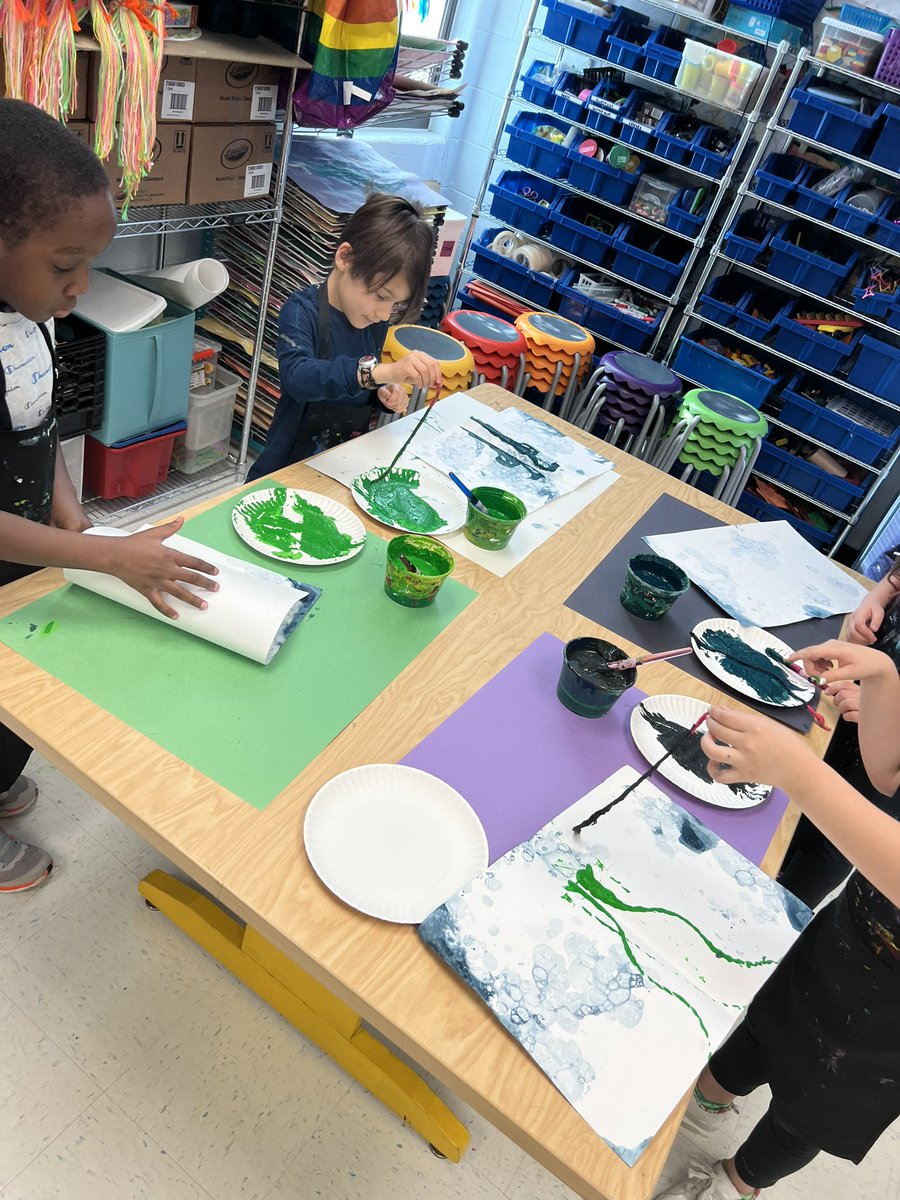 🎨Something fishy 🐠 is happening in the Art room! Second grade artists are doing several types of printmaking inspired by Japanese gyotaku artwork. They are using rubber fish to make gyotaku prints, bubble printing for water, and yarn pulling for seaweed!🎨 #pattiepanthers