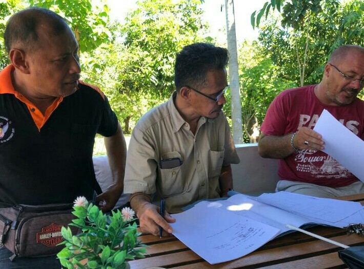 eFKarchitect_FK's tweet photo. Story of BINGIN Today, 
Just MEET and TALK about SOMETHING..!!! 

#architects
#architectbali
#architectlife https://t.co/fSHYoKV4LT