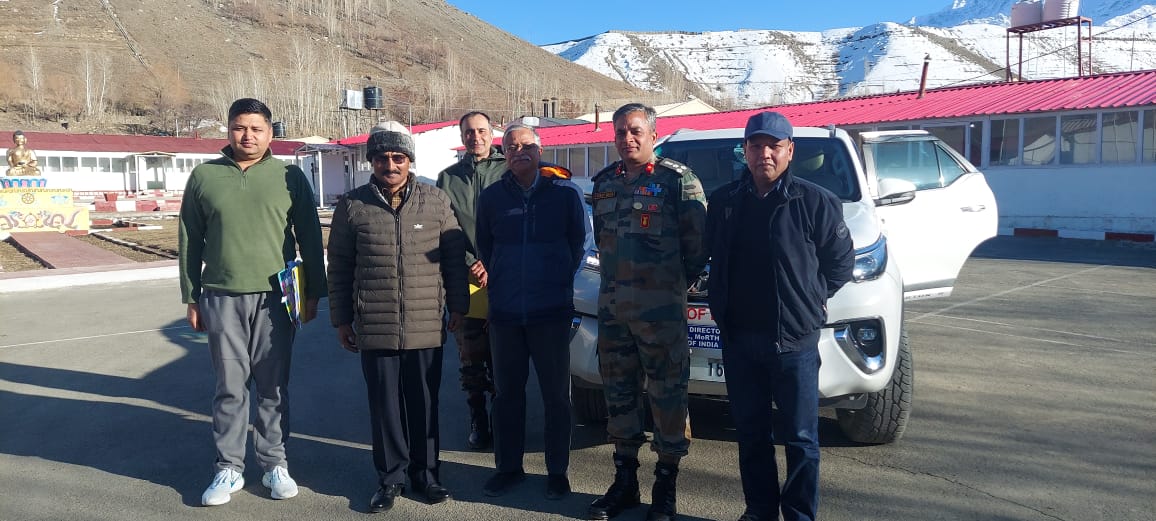 Shri Padam Kumar , Executive Director RO NHIDCL along with GM PMU Kargil and DGM(LA), meet Chief Engineer Project Vijayak in Kargil today and discussed common  work matters <a href="/nhidcl/">NHIDCL</a>