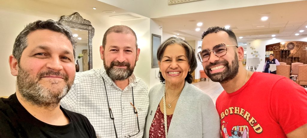 Ya se ha iniciado el Congreso Internacional #bimguanajuato 2023 con un lleno absoluto casi 400 personas en directo más el streming cambiando una vez más la industria de la construcción AECO. 

<a href="/Divulgamos/">Plataforma Divulgamos</a> con <a href="/berrilan/">Berrilan</a> <a href="/socialtek_media/">SocialTek Media</a> <a href="/buticSchool/">butic The New School</a> <a href="/BimChannel/">Bim Channel</a>