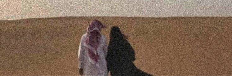 عطوني " بيت شعر " يمثل الصورة :