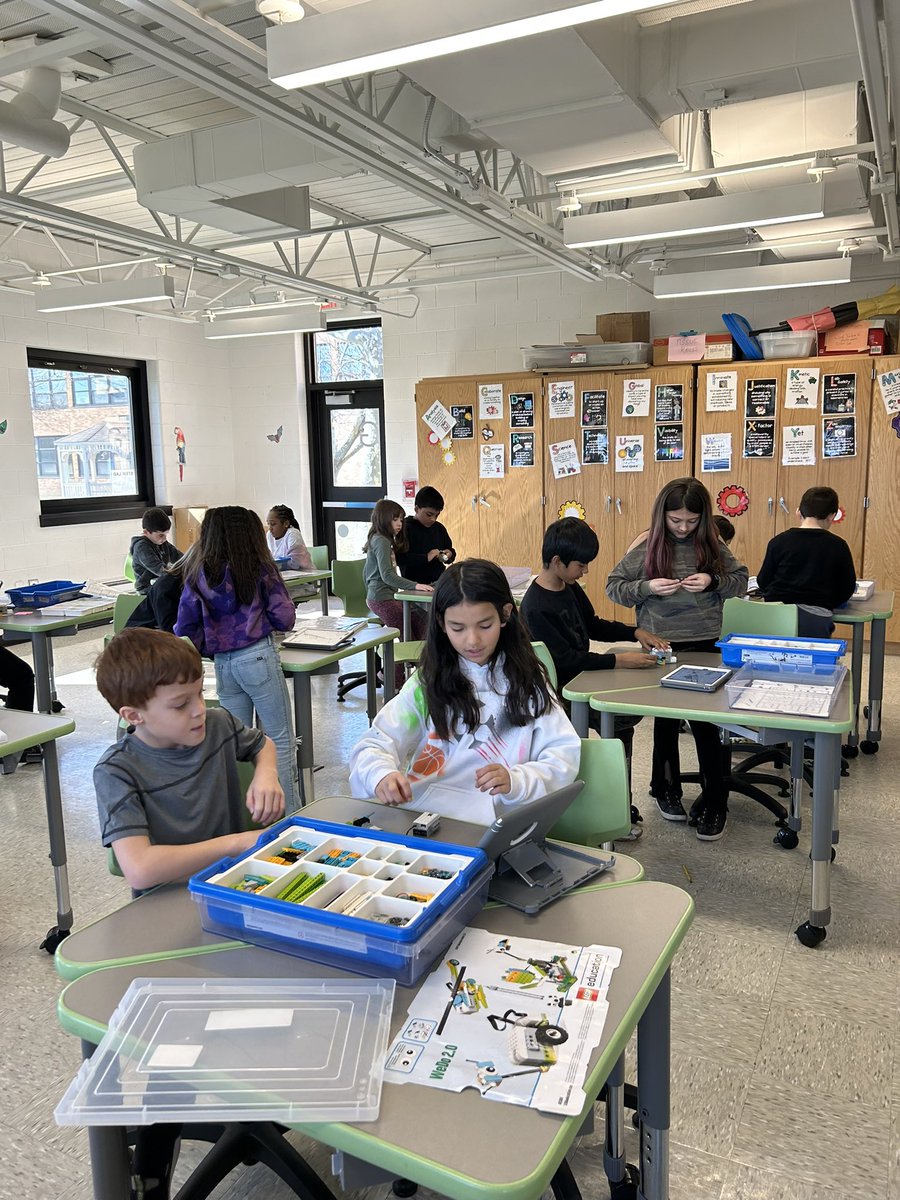 Forces in motion at the STEM lab this week! 🧱🤖