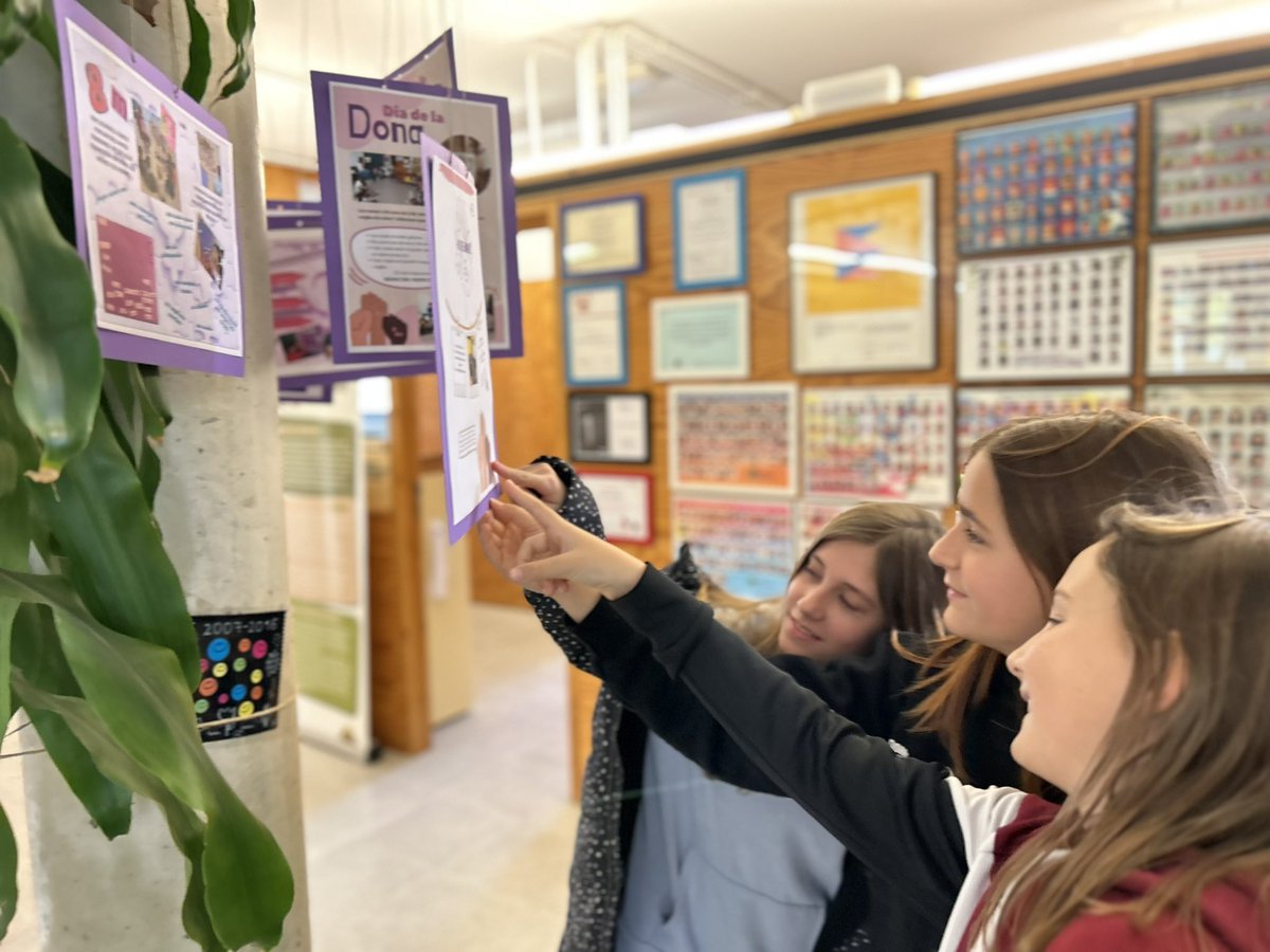 Esc Font del Roure tweet media