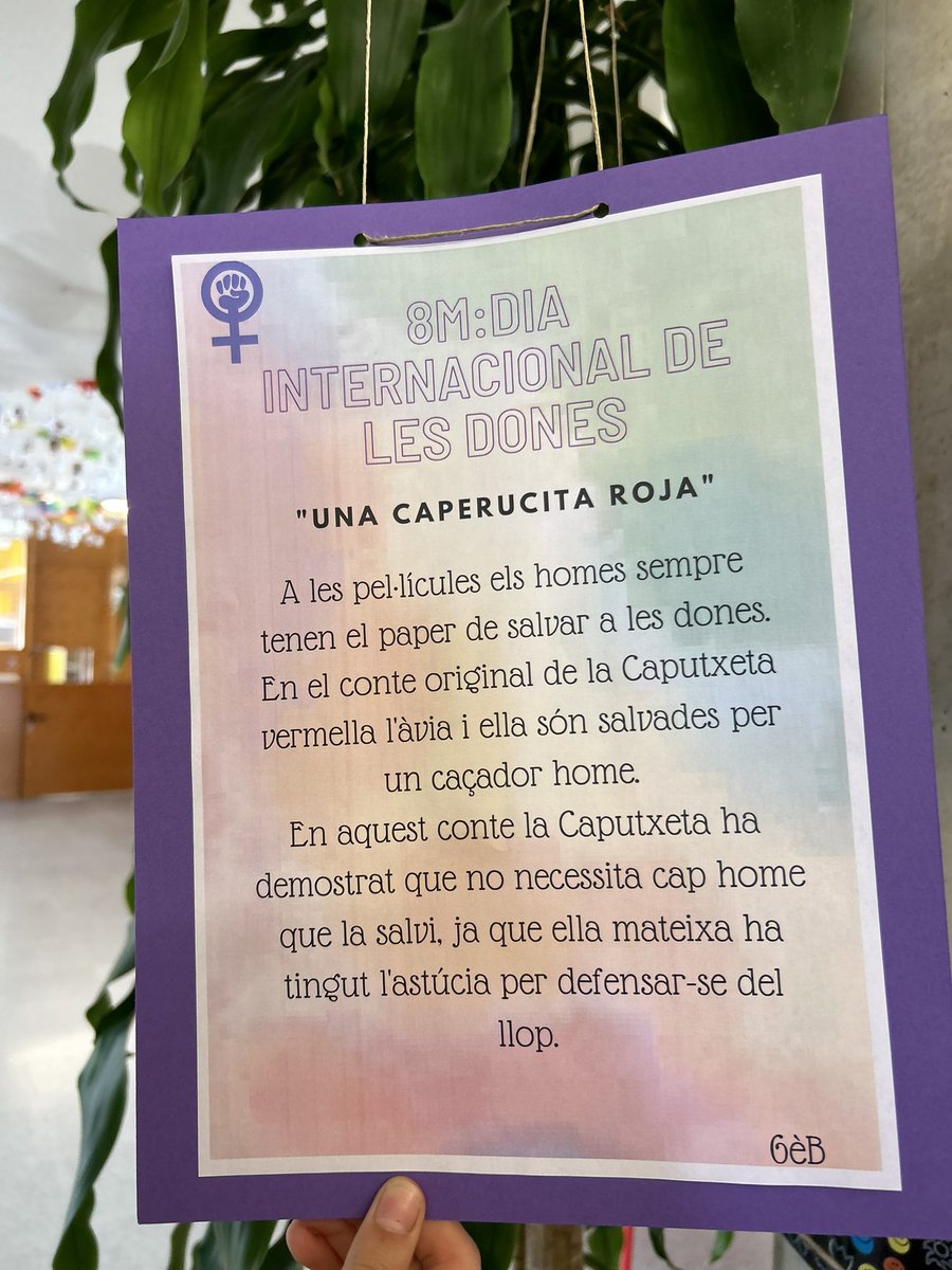 Esc Font del Roure tweet media