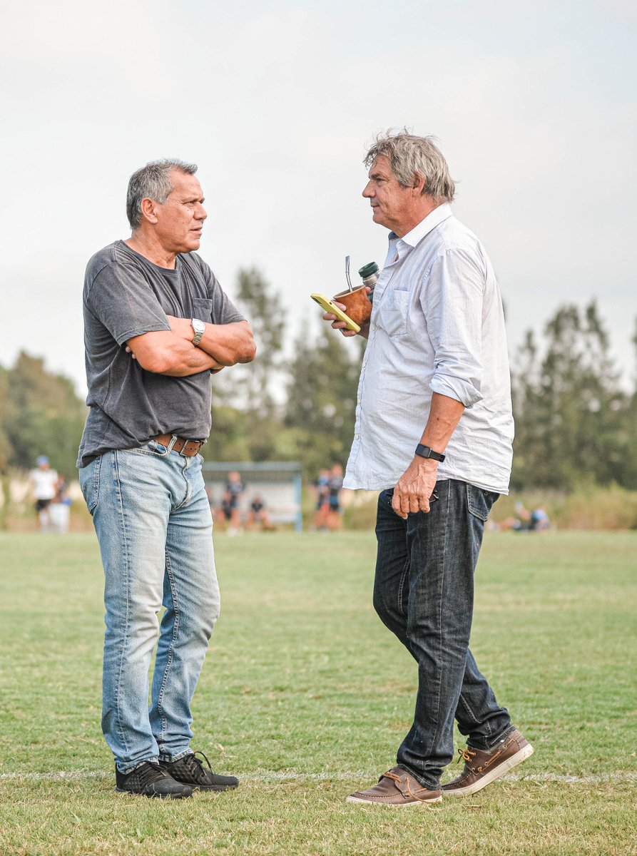 Mirando jugadores con el uno.