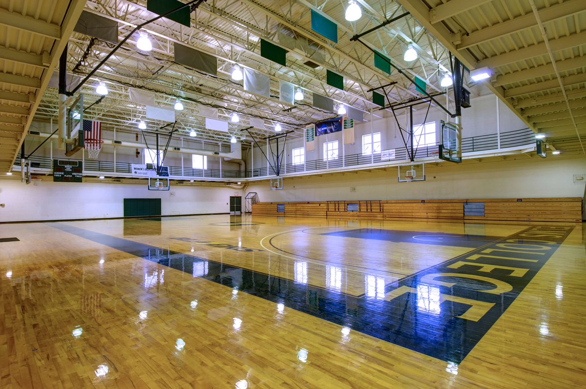Pri3nceCharming's tweet photo. Blessed to receive an offer from Elms College @Elmsblazersmbb #GoElms #ECMBB https://t.co/Q5KVprdbFB