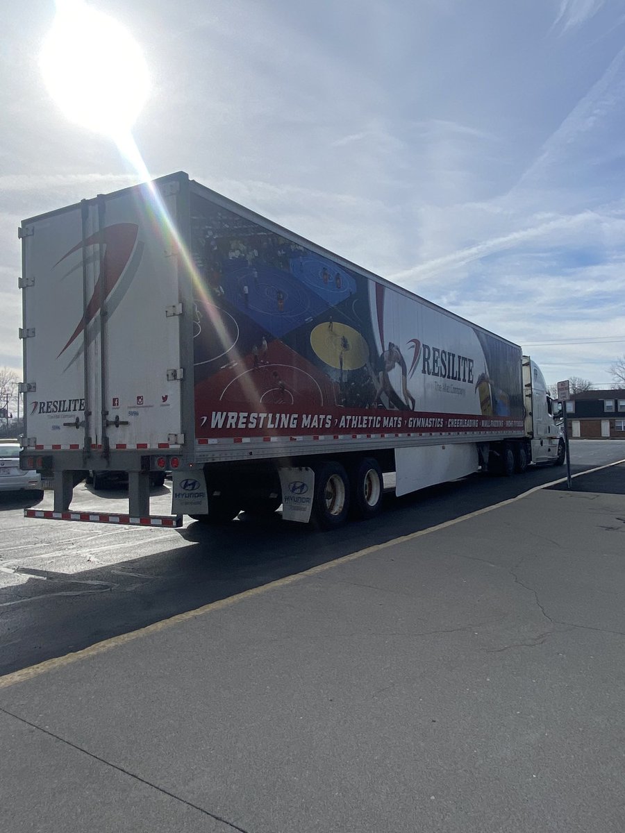 Mvillegirlwrest's tweet image. Thank you to our booster group P.O.W.E.R. for purchasing new #Resilite mats for our wrestling space!