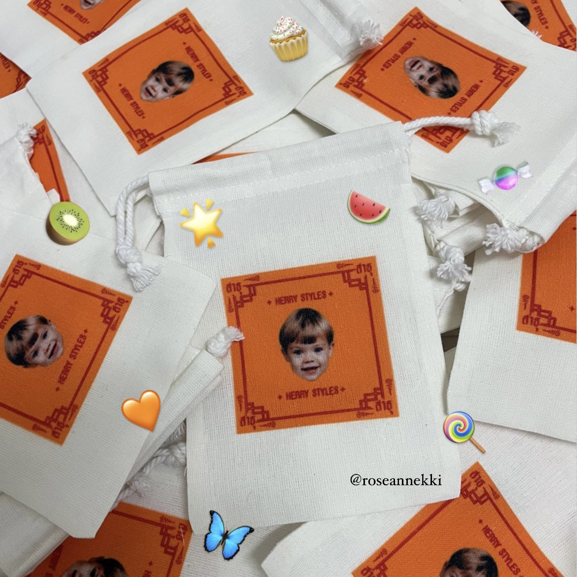 roseannekki's tweet photo. GIVEAWAY 50 EA 🏠
มารับน้องกันด้วยนะคะ 🧡🧡
#LoveOnTourBKK #HarryStylesTH2023 https://t.co/jHXaO9uC6U