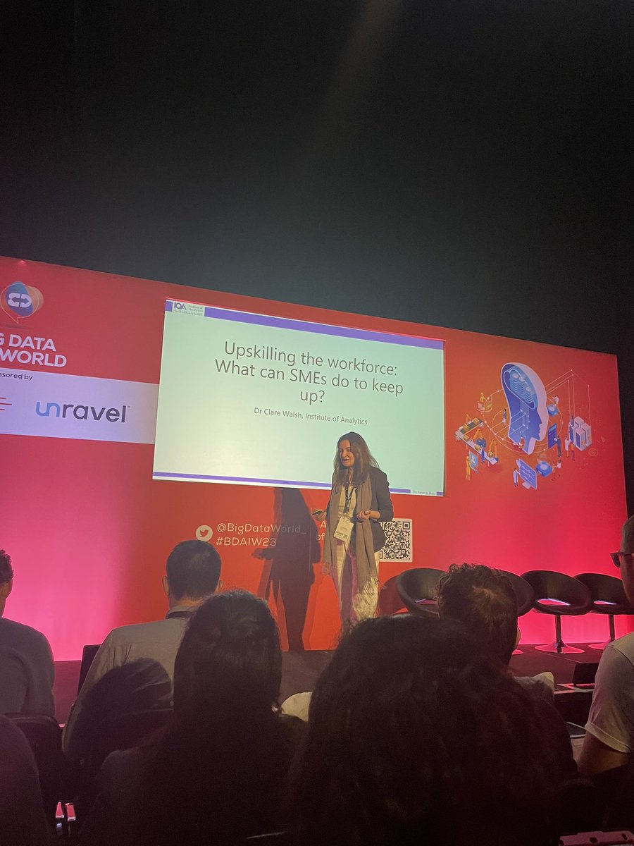 helearning's tweet image. I had a great morning @TechShowLondon at the @ExCeLLondon before sneaking out early back up north because of the snow! Great session from Dr Clare Walsh from #InstituteOfAnalytics with some real takeaways for people to try in their orgs to help everyone adopt a data mindset 🙌🏼