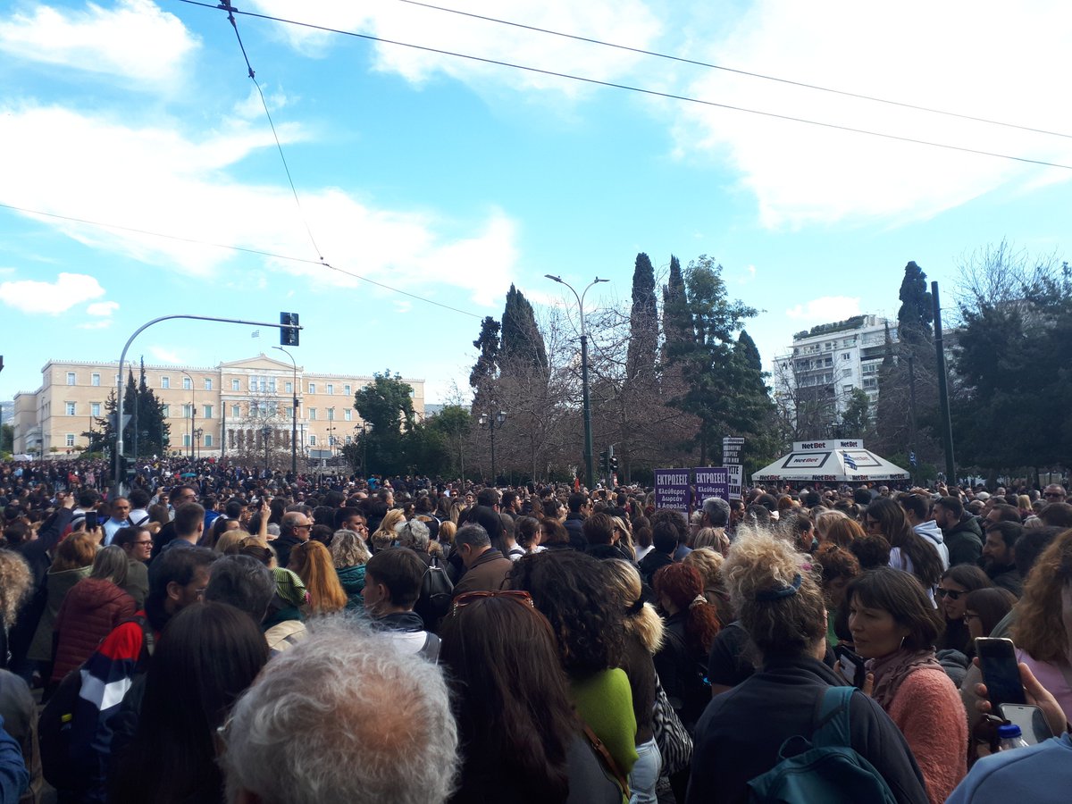 DystopiaContra's tweet photo. Φωτογραφίες από τη πορεία στις 08/03.
Δεν ήταν ΔΥΣΤΥΧΗΜΑ, ήταν (μια ακόμα...) ΚΡΑΤΙΚΗ ΔΟΛΟΦΟΝΙΑ.

https://t.co/ZIDP9rTu9U https://t.co/ipdHhKiWLn