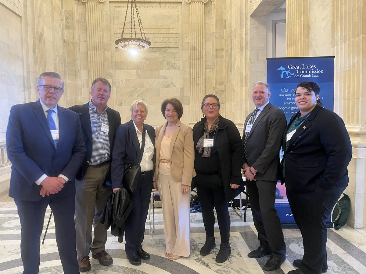 Thank you <a href="/SenAmyKlobuchar/">Senator Amy Klobuchar</a> for meeting with us at #GreatLakes days. Hope to see you in a Kernza field sometime soon! <a href="/ForeverGreenUMN/">UMN Forever Green Initiative</a> <a href="/NatureAsMeasure/">The Land Institute</a> <a href="/MEPartnership/">MNEnviroPartnership</a>