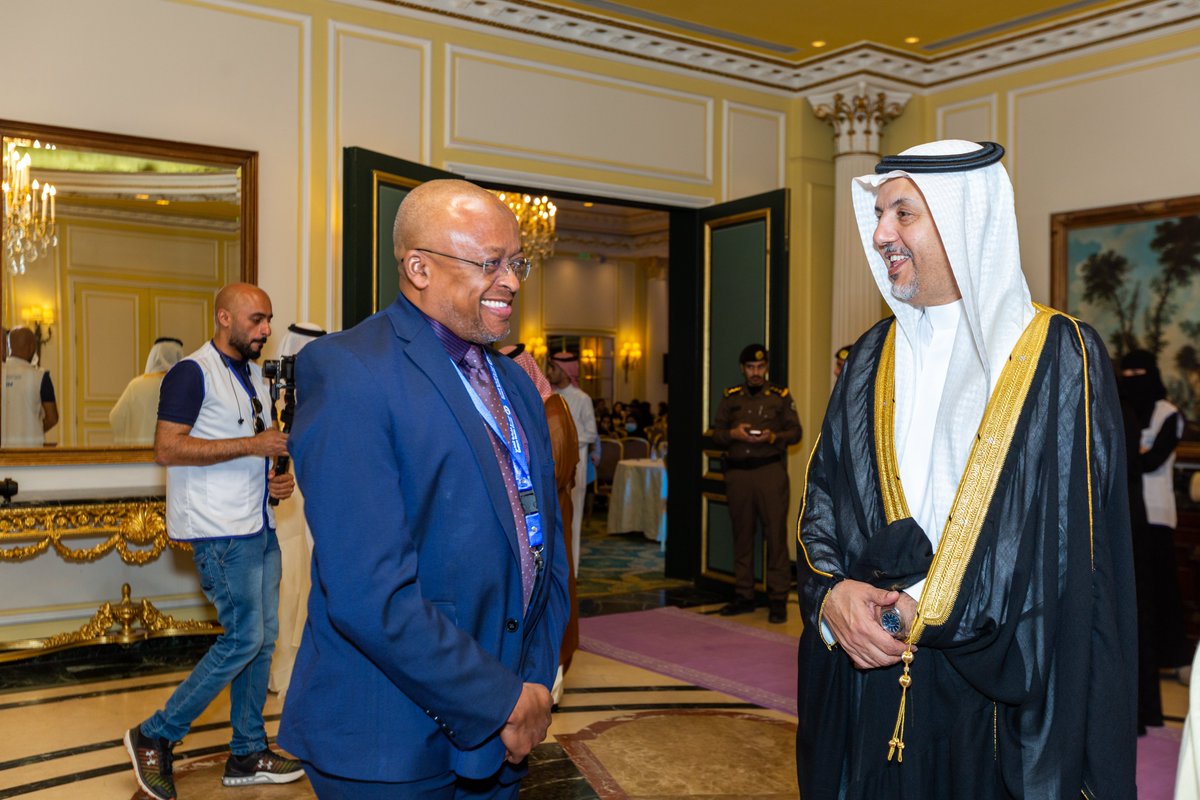EventTroop's tweet photo. The entry hall was full of laughter and some conversations between the president of the conference, the president of the assembly, and the representative of the emirate. ❤🤩

Proudly Managed By #EventTroop 
@E1_Cluster https://t.co/frWWN17WOh