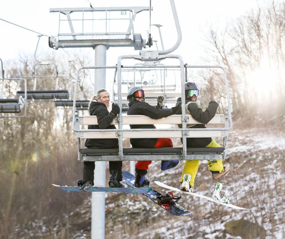 Laurel Mountain Ski tweet media