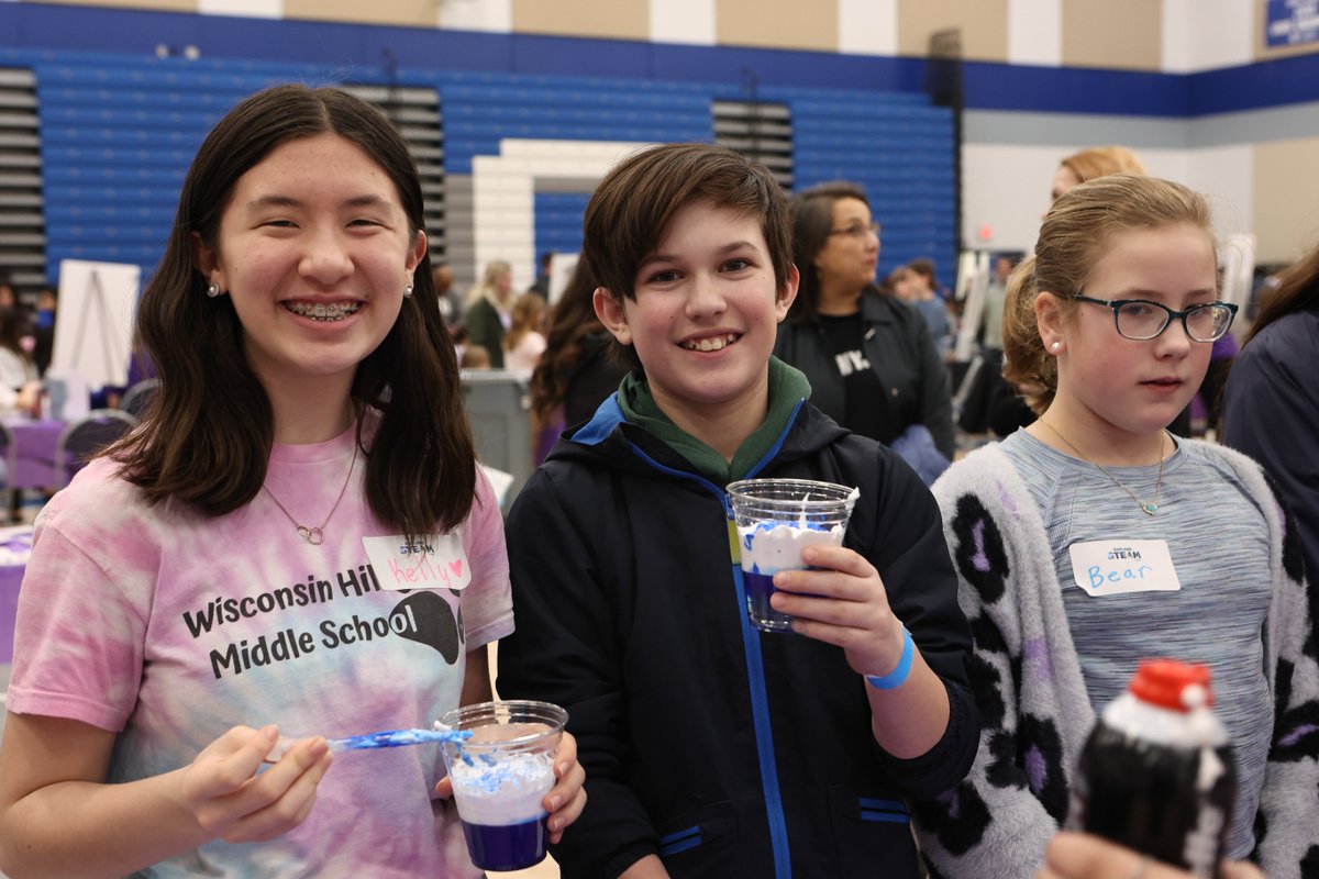 EMBK_Ed_Fndtion's tweet photo. Here is a little glimpse into what the world of fun our community had at the Explore STEAM Event! The event was a huge hit. We couldn't thank our Elmbrook families more for their help. Here are a few kids making rubberband helicopters, salt painting, and rain clouds in a jar! https://t.co/amISv76ZgT