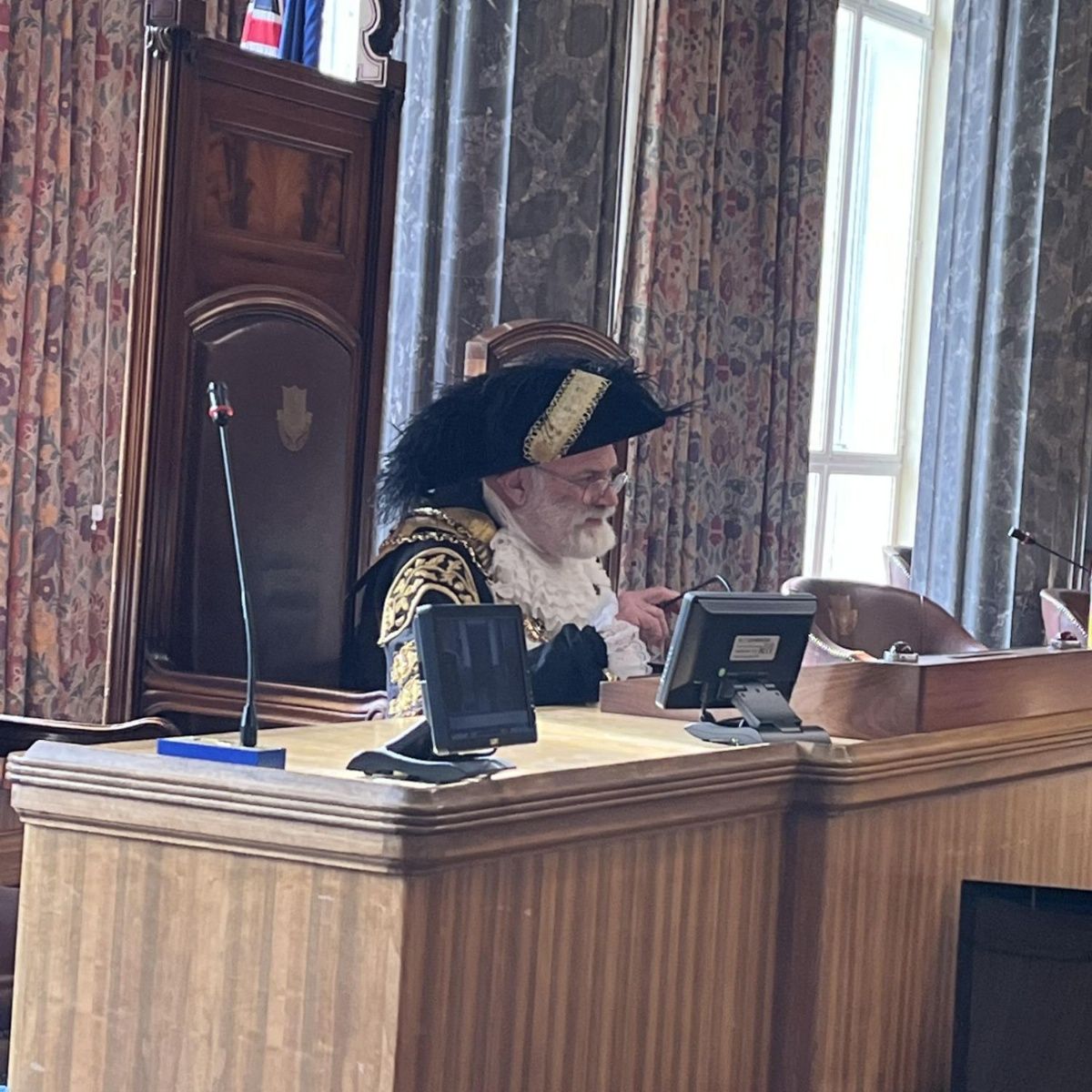 School Councillor's Visit to the Lord Mayor's Parlour: On Tuesday, the School Councillors had a rare opportunity to visit the Guildhall to meet the Lord Mayor, Councillor Hugh Mason. fbacademy.co.uk/news/?pid=1&ni…