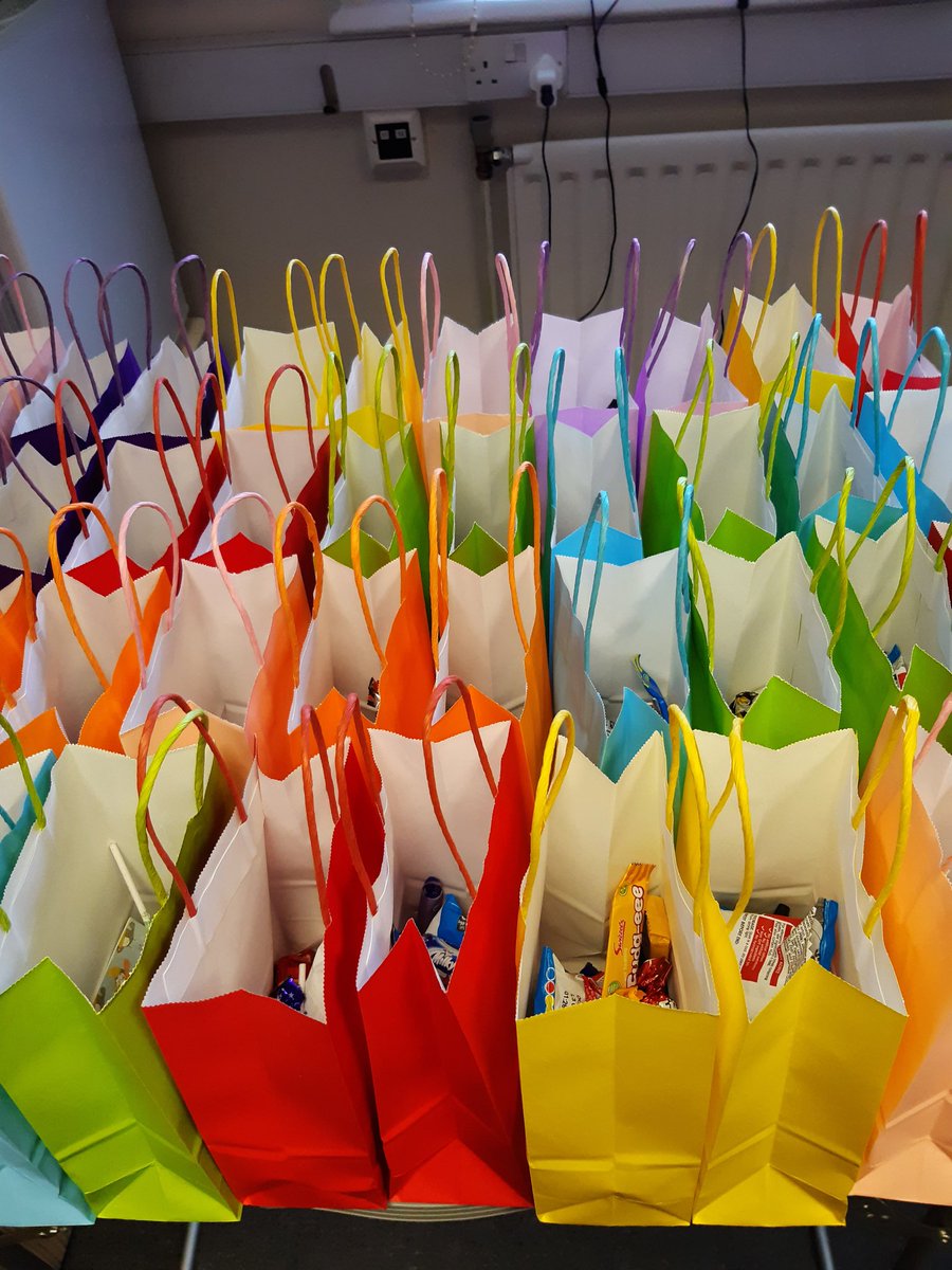 MapleDeneAH's tweet photo. Our Staff's wellbeing @mapledene is  very important. Thank you goody bags for all #mentalhealth #MentalHealthMatters #niceplacetowork @AnchorLaterLife https://t.co/r7ISHRKL9Y