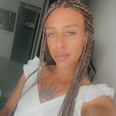 Chanelkellie12's tweet photo. #NewProfilePic https://t.co/fOP7gGBehg