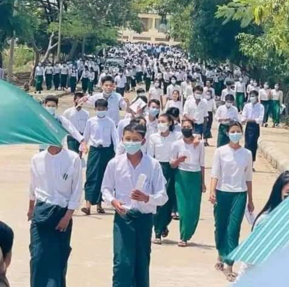 aung_myim's tweet photo. Peace in #Myanmar.#twitterteam
#twitteroperator kindly for #Myanmar
We donot like #hate speech.
We #love #peace and help other. https://t.co/dT64djpQHh